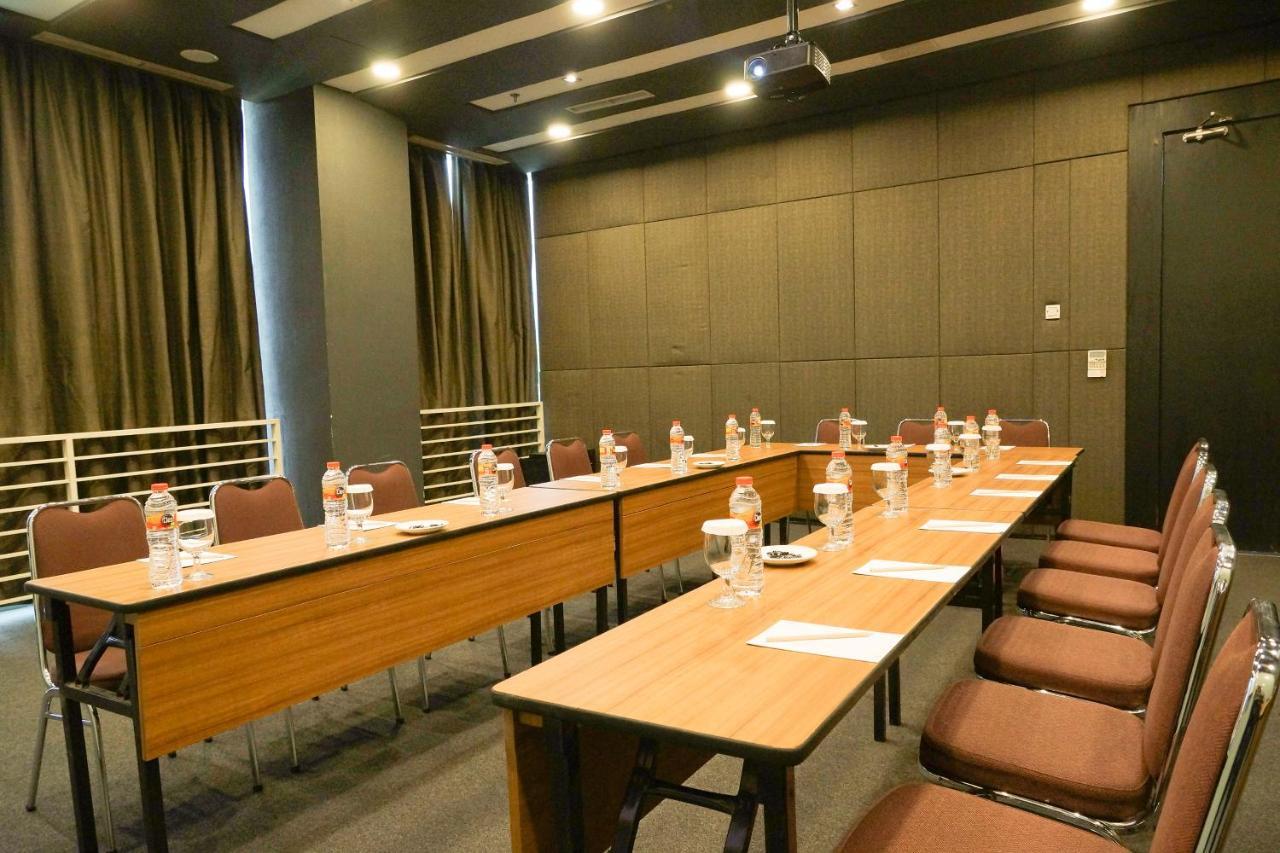 Akmani Hotel Jakarta Extérieur photo